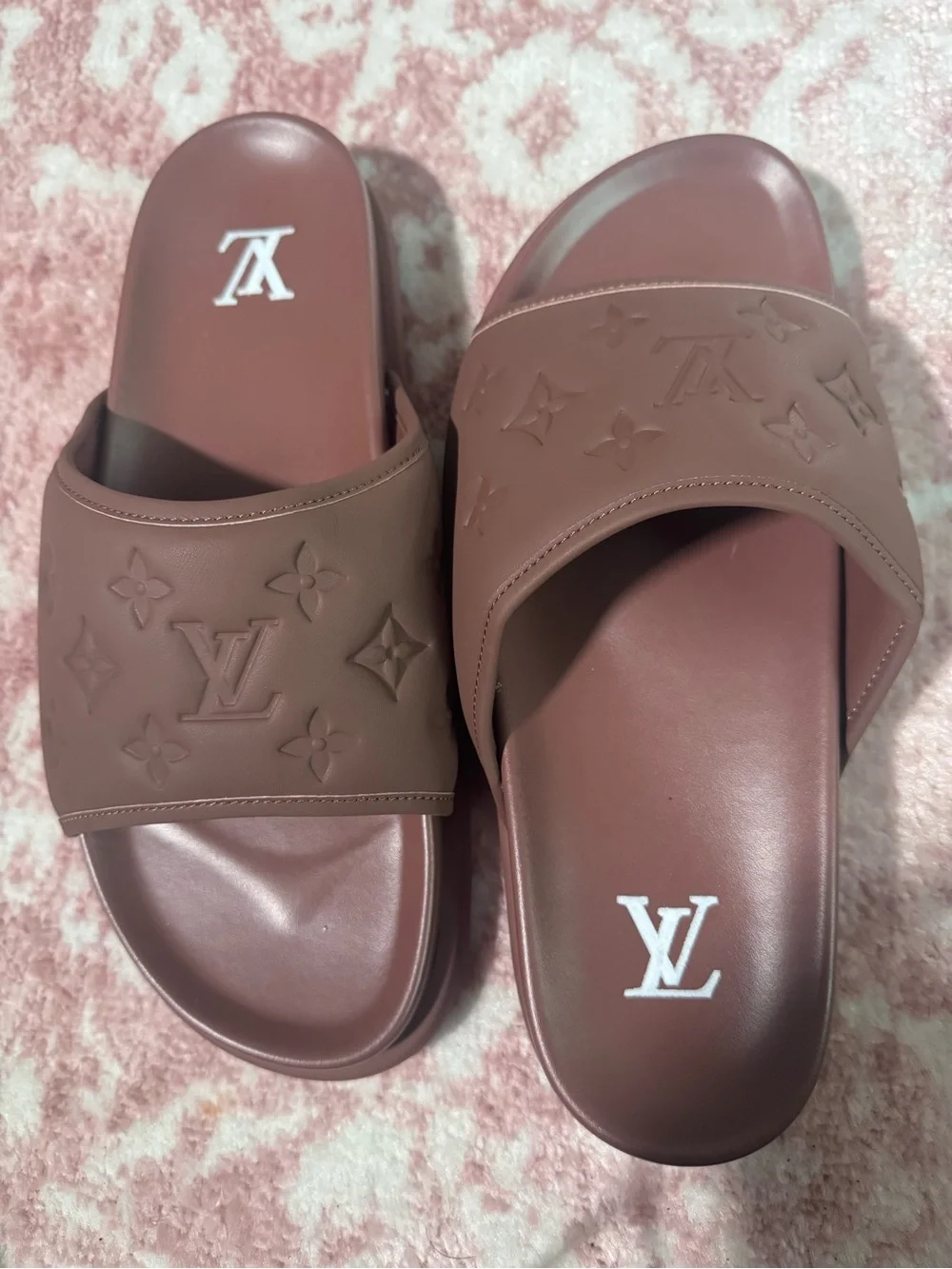 Louis Vuitton Chestnut Monogram Slide Sandals. Used eu44 us11